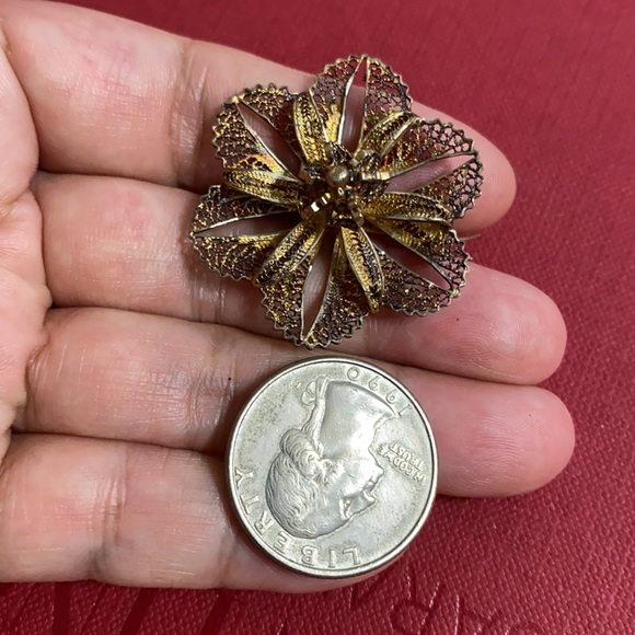 🖤Antique💕 Filigree flower brooch - Picture 8 of 9
